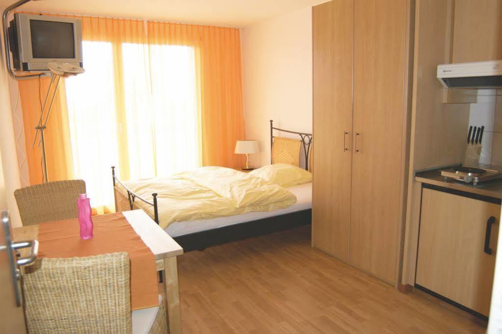 Ferienwohnung Swiss Star Tower Zürich Exterior foto